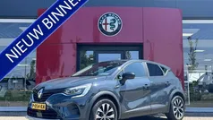 Grijs Gebruikt 2022 Renault Captur R.S. SUV | € 20.945 (Eerlijke prijs)