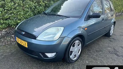 Blauw Gebruikt 2002 Ford Fiesta Ambiente Hatchback | € 1.445 (Eerlijke prijs)