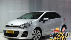 Grijs Gebruikt 2016 Kia Rio Hatchback | € 9.750 (Eerlijke prijs)