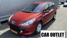 Rood, metallic lak Gebruikt 2006 Peugeot 307 Stationwagen | € 1.250 (Eerlijke prijs)