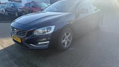 Blauw Gebruikt 2016 Volvo V60 Stationwagen | € 6.750 (Eerlijke prijs)