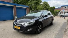 Zwart Gebruikt 2011 Opel Astra Cosmo Stationwagen | € 2.800 (Eerlijke prijs)