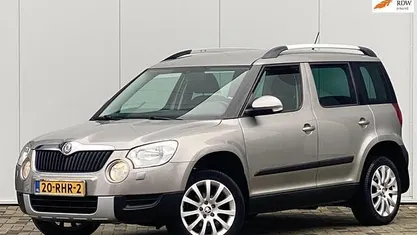 Occasion Skoda Yeti Elegance 105 PK (77 kW) 2011 Beige (metallic) SUV