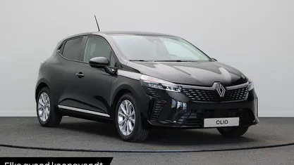 Gebruikt 2025 Renault Clio V Evolution Hatchback | € 24.845 (Eerlijke prijs)
