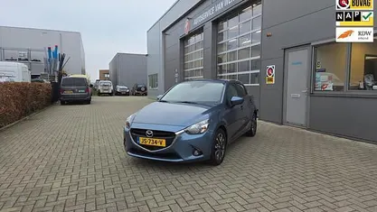 Blauw Gebruikt 2016 Mazda 2 Hatchback | € 12.950 (Eerlijke prijs)