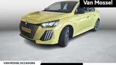 Geel Gebruikt 2024 Peugeot e-208 Style Hatchback | € 23.935 (Eerlijke prijs)