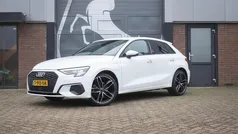 Wit Gebruikt 2021 Audi A3 Sportback Hatchback | € 24.490 (Eerlijke prijs)