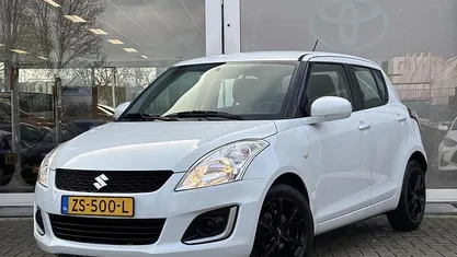Wit Occasion 2019 Suzuki Swift Comfort Hatchback | € 7.950 (Super prijs)