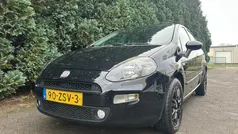 Zwart, metallic lak Gebruikt 2013 Fiat Punto Evo Easy Hatchback | € 4.950 (Eerlijke prijs)