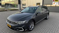 Grijs Gebruikt 2020 VW Passat Business Stationwagen | € 23.999 (Eerlijke prijs)