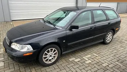 Occasion 2001 Volvo V40 Stationwagen | € 2.950 (Eerlijke prijs)
