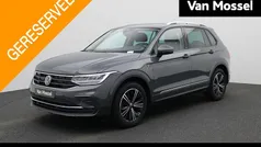 Grijs Gebruikt 2021 VW Tiguan Active SUV | € 27.400 (Eerlijke prijs)