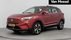 Rood Gebruikt 2021 MG ZS Luxury Sedan | € 22.930 (Eerlijke prijs)