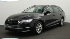 Zwart Gebruikt 2024 Skoda Octavia Business Line Stationwagen | € 32.900 (Eerlijke prijs)
