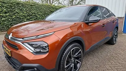 Occasion Citroën C4 Feel 131 PK (96 kW) 2021 Oranje SUV