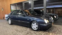 Blauw Gebruikt 1998 Mercedes E300 Avantgarde Sedan | € 7.950