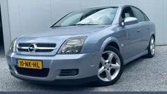 Grijs Gebruikt 2003 Opel Vectra GTS Hatchback | € 3.994 (Eerlijke prijs)