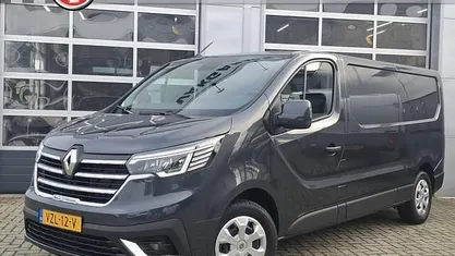 Grijs Gebruikt 2023 Renault Trafic Van | € 20.440 (Super prijs)