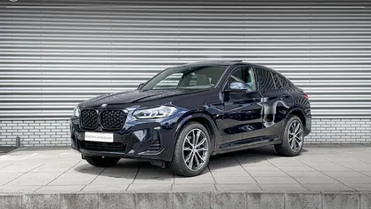 Zwart Gebruikt 2022 BMW X4 Comfort Edition SUV | € 49.900 (Goede deal)
