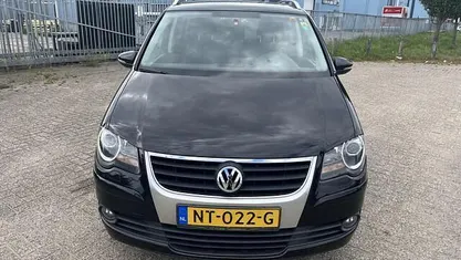 Zwart Occasion 2009 VW Touran Trendline MPV | € 2.599 (Goede deal)