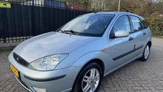 Groen Gebruikt 2003 Ford Focus Collection Hatchback | € 1.650 (Eerlijke prijs)