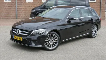 Zwart Gebruikt 2019 Mercedes C200 Avantgarde Stationwagen | € 22.450 (Goede deal)
