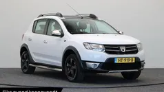 Wit Gebruikt 2016 Dacia Sandero Lauréate Hatchback | € 8.945 (Eerlijke prijs)
