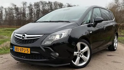 Zwart Occasion 2012 Opel Zafira Tourer Cosmo MPV | € 9.450 (Eerlijke prijs)