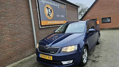 Blauw Gebruikt 2014 Skoda Octavia Business Line Stationwagen | € 3.995 (Goede deal)