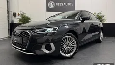Grijs Gebruikt 2022 Audi A3 Sportback Premium Hatchback | € 25.650 (Super prijs)