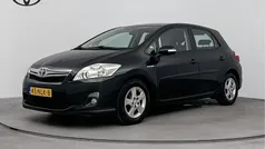 Zwart metallic Gebruikt 2010 Toyota Auris Hatchback | € 9.995 (Eerlijke prijs)