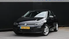 Gebruikt 2021 VW Golf VIII Life Hatchback | € 19.850 (Goede deal)
