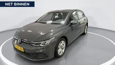 Grijs Gebruikt 2023 VW Golf VIII Life Hatchback | € 22.880 (Goede deal)