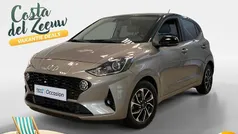 Grijs Gebruikt 2023 Hyundai i10 Premium Hatchback | € 16.750 (Eerlijke prijs)