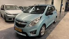 Blauw (metallic) Gebruikt 2010 Chevrolet Spark LT Hatchback | € 3.450 (Eerlijke prijs)