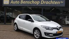 Wit Gebruikt 2015 Renault Mégane III LIMITED Hatchback | € 8.888 (Eerlijke prijs)
