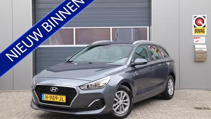 Grijs Occasion 2020 Hyundai i30 Comfort Stationwagen | € 13.995 (Eerlijke prijs)