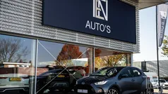 Gebruikt 2022 Toyota Yaris Hybrid Hatchback | € 22.510 (Eerlijke prijs)