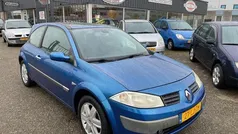 Blauw Gebruikt 2003 Renault Mégane II Luxe Hatchback | € 1.599 (Eerlijke prijs)