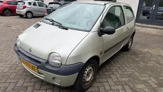 Gebruikt 2000 Renault Twingo Initiale Hatchback | € 950 (Eerlijke prijs)