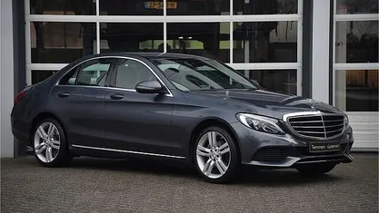 Grijs Gebruikt 2015 Mercedes C180 Prestige Sedan | € 14.875 (Eerlijke prijs)