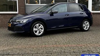 Occasion 2020 VW Golf VIII Life Hatchback | € 13.950 (Goede deal)