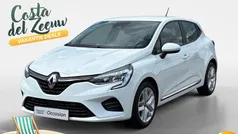 Blanc glacier 369 (licht wit) Gebruikt 2020 Renault Clio V Zen Hatchback | € 14.835 (Eerlijke prijs)