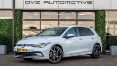 Wit Gebruikt 2021 VW Golf VIII Life Hatchback | € 19.950 (Eerlijke prijs)