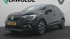 Zwart Gebruikt 2023 Renault Arkana Evolution SUV | € 27.840 (Eerlijke prijs)