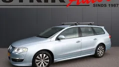 Blauw, metallic lak Gebruikt 2010 VW Passat Stationwagen | € 2.949 (Eerlijke prijs)