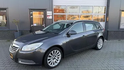 Grijs Gebruikt 2009 Opel Insignia Edition Stationwagen | € 4.450 (Eerlijke prijs)