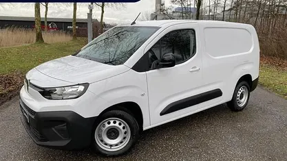 Nieuw Citroën Berlingo Comfort 100 kW (136 PK) 2026 Wit MPV