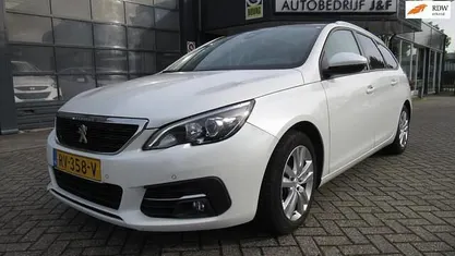 Occasion Peugeot 308 SW 110 PK (80 kW) 2018 Wit Stationwagen