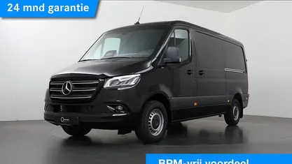 Zwart Occasion 2024 Mercedes Sprinter Van | € 59.850 (Eerlijke prijs)